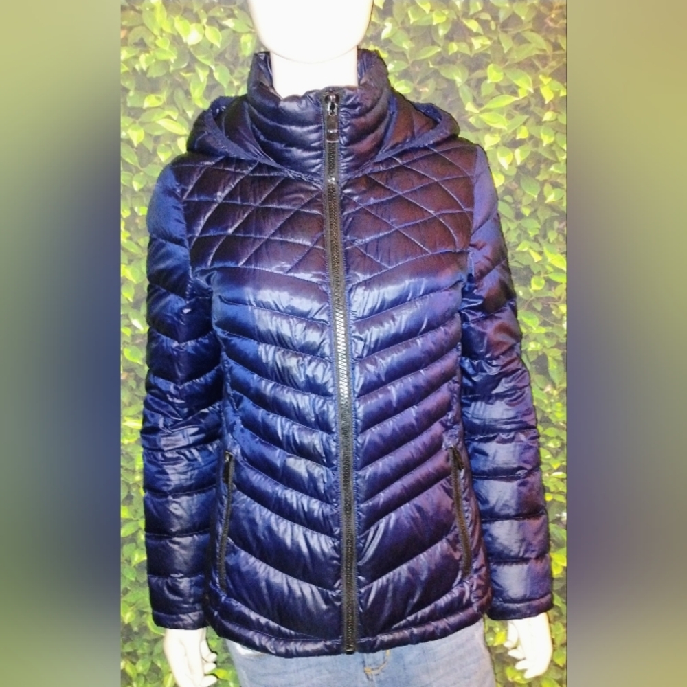 Gorgeous Blue Calvin Klein hooded fitted puffer jacket Sz S